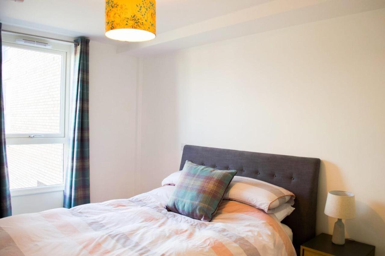 Modern Home By Leith Walk Edimburgo Exterior foto